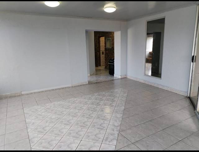 2 bed property to rent in GLENVISTA